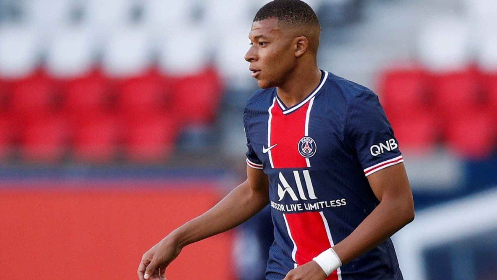 Mbappé, en un partido con el PSG | EFE