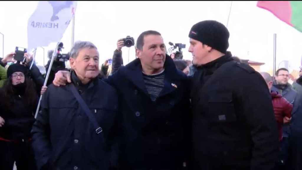 Arnaldo Otegi, a la salida de la cárcel de Logroño.