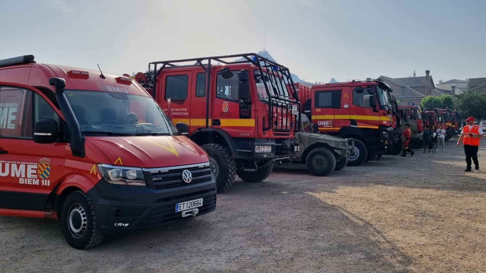 Efectivos de la Unidad Militar de Emergencias (UME) en el incendio de Artesa de Segre (Lleida), el 16 de junio de 2022 / DELEGACIÓN DEL GOBIERNO