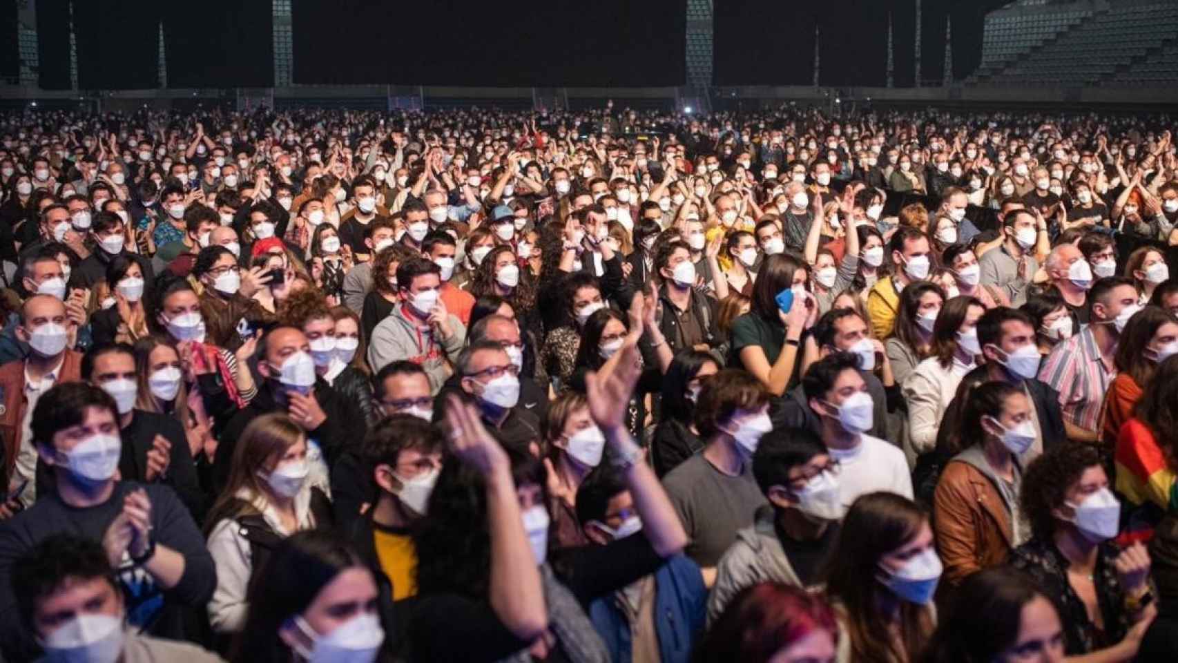 Asistentes al concierto de Love of Lesbian en el Palau Sant Jordi / EP