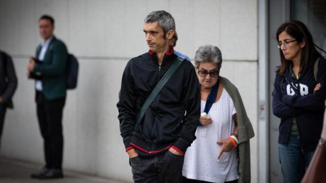 Roger Español en una concentración delante del Hospital Sant Pau / EUROPA PRESS