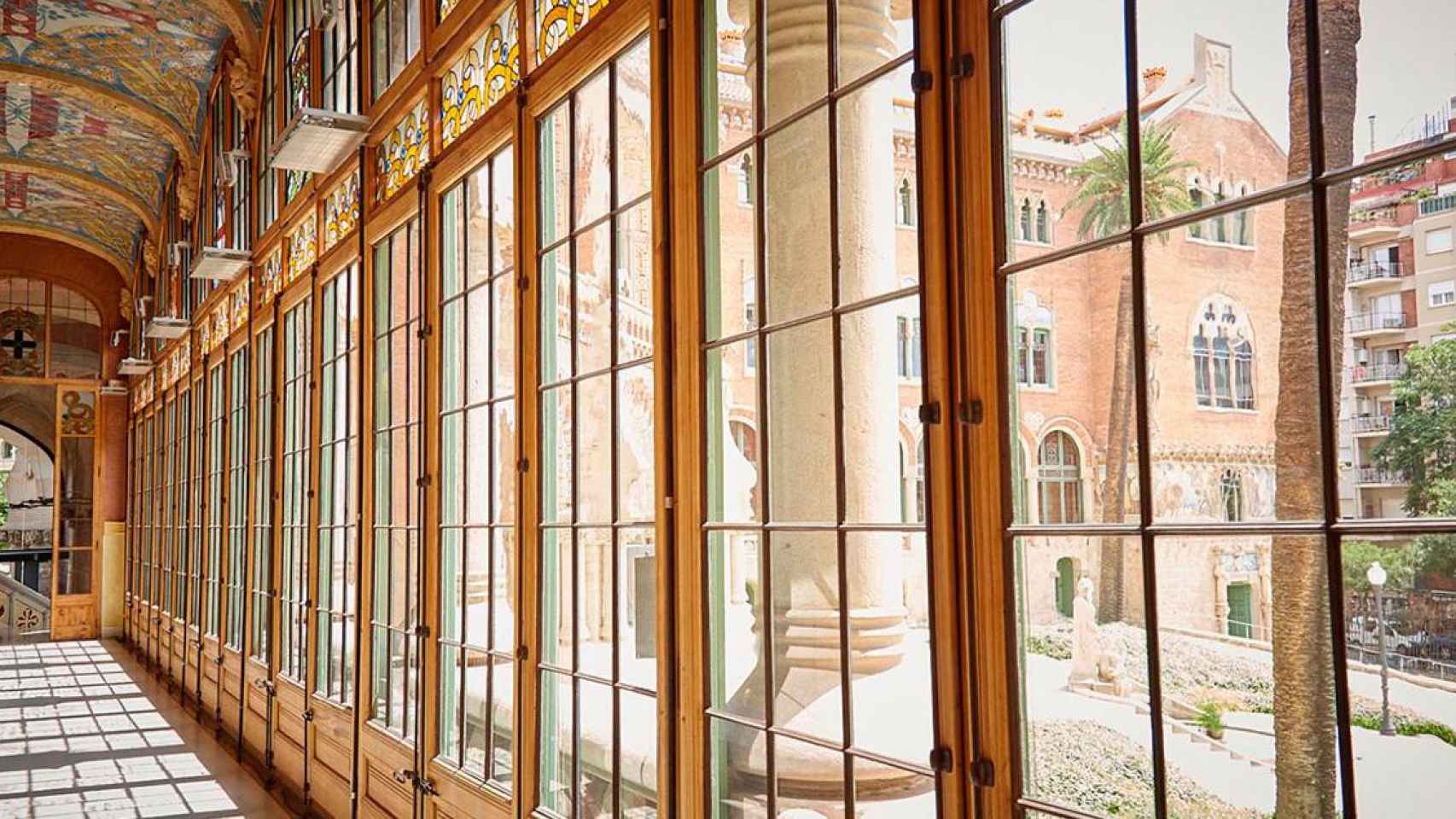 Imagen de unas cristaleras del recinto modernista del Hospital de Sant Pau / CG