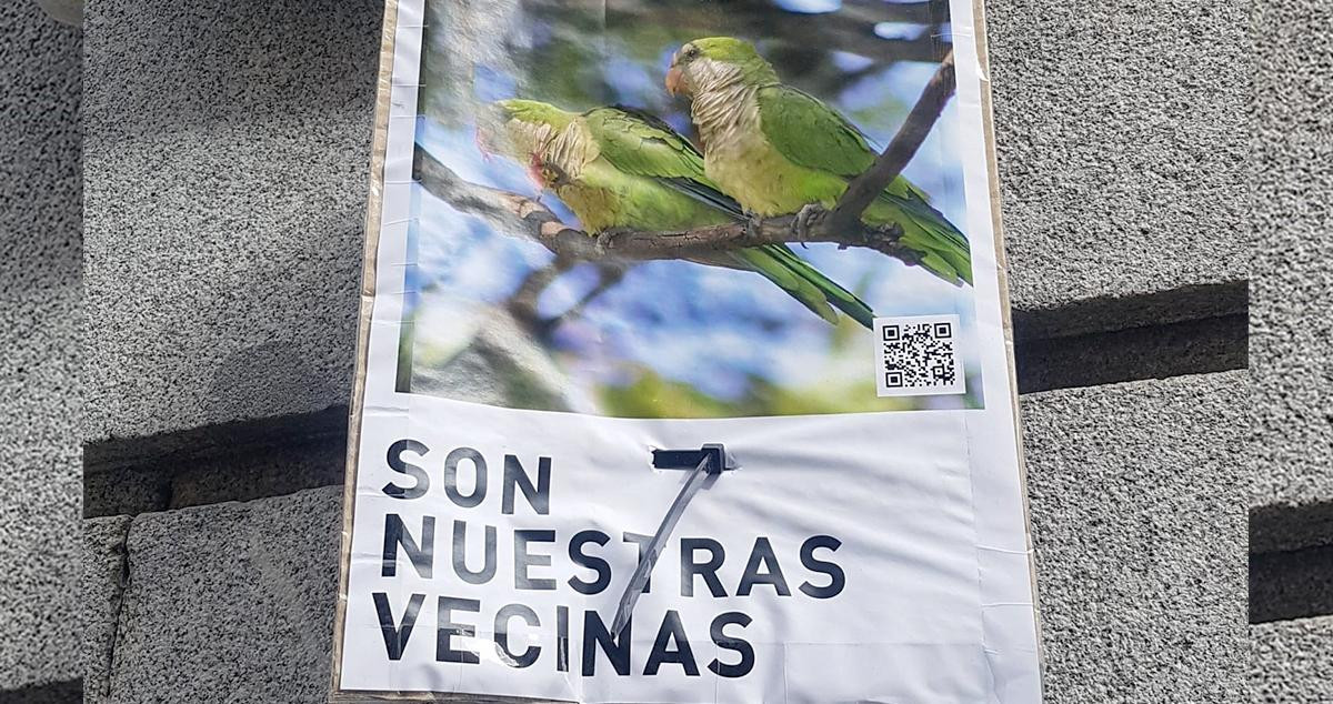 Cartel a favor de las cotorras / EUROPA PRESS