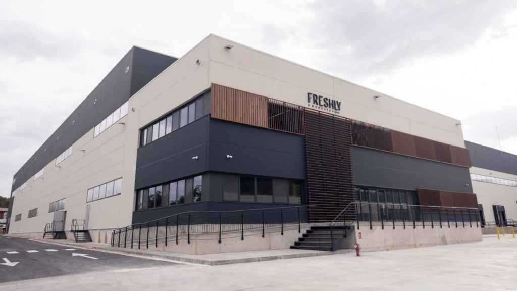 Almacén de Freshly Cosmetics en Gandesa (Tarragona) / CEDIDA