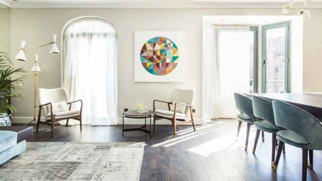 Imagen de un apartamento anunciado en Airbnb en Barcelona / EFE