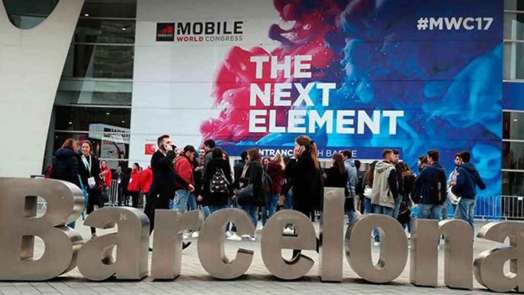 Asistentes al Mobile World Congress en Barcelona / EFE