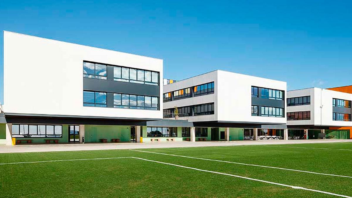 Exterior del Hamelin Laie International School en Montgat / CG