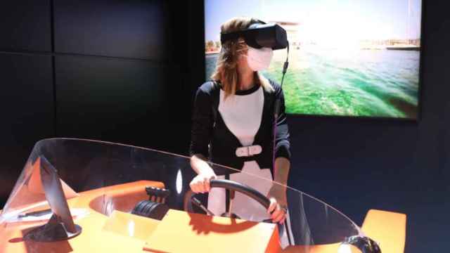 El sistema de realidad virtual con el que Orange ha permitido dirigir un barco a distancia / ORANGE