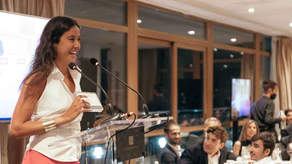 Alba Sánchez Vicario, en el momento de recoger el Premio Emprendedor YEC 2022 / SERVIMEDIA