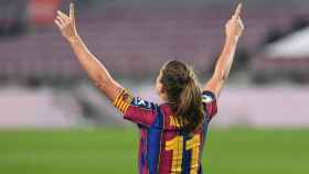 Alexia Putellas celebrando el primer gol del Barça Femenino en el Camp Nou en una competición oficial / FC BARCELONA