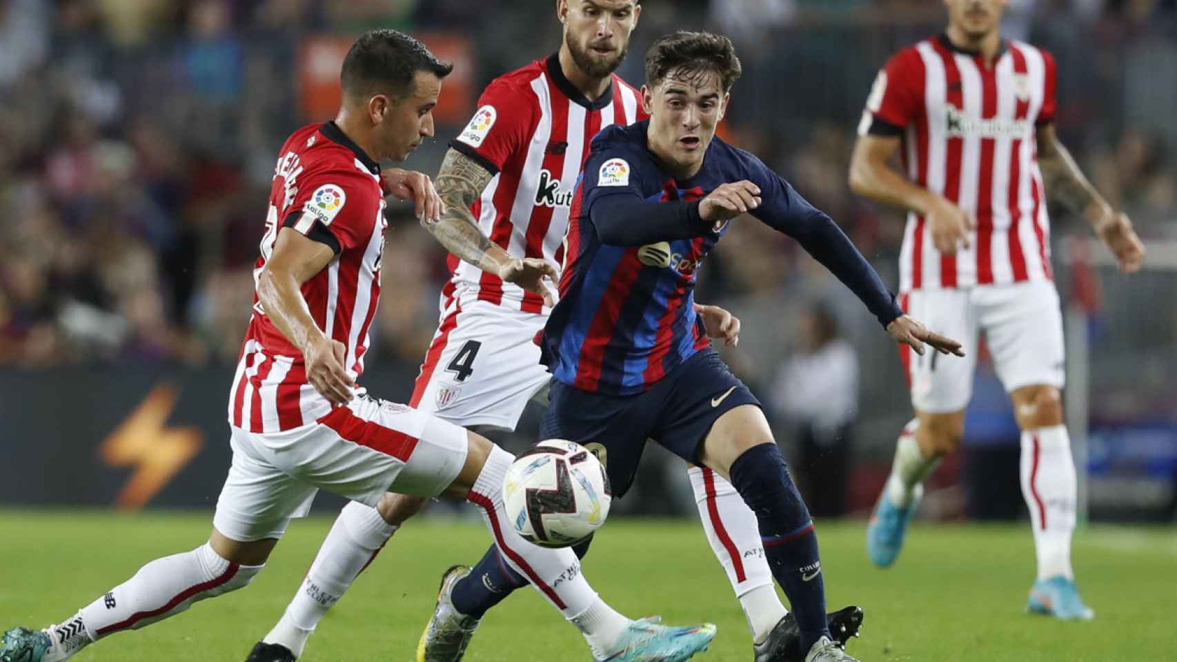 Gavi, durante el partido contra el Athletic Club en el Camp Nou / EFE