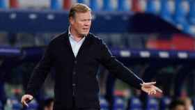 Ronald Koeman en un partido del Barcelona / EFE