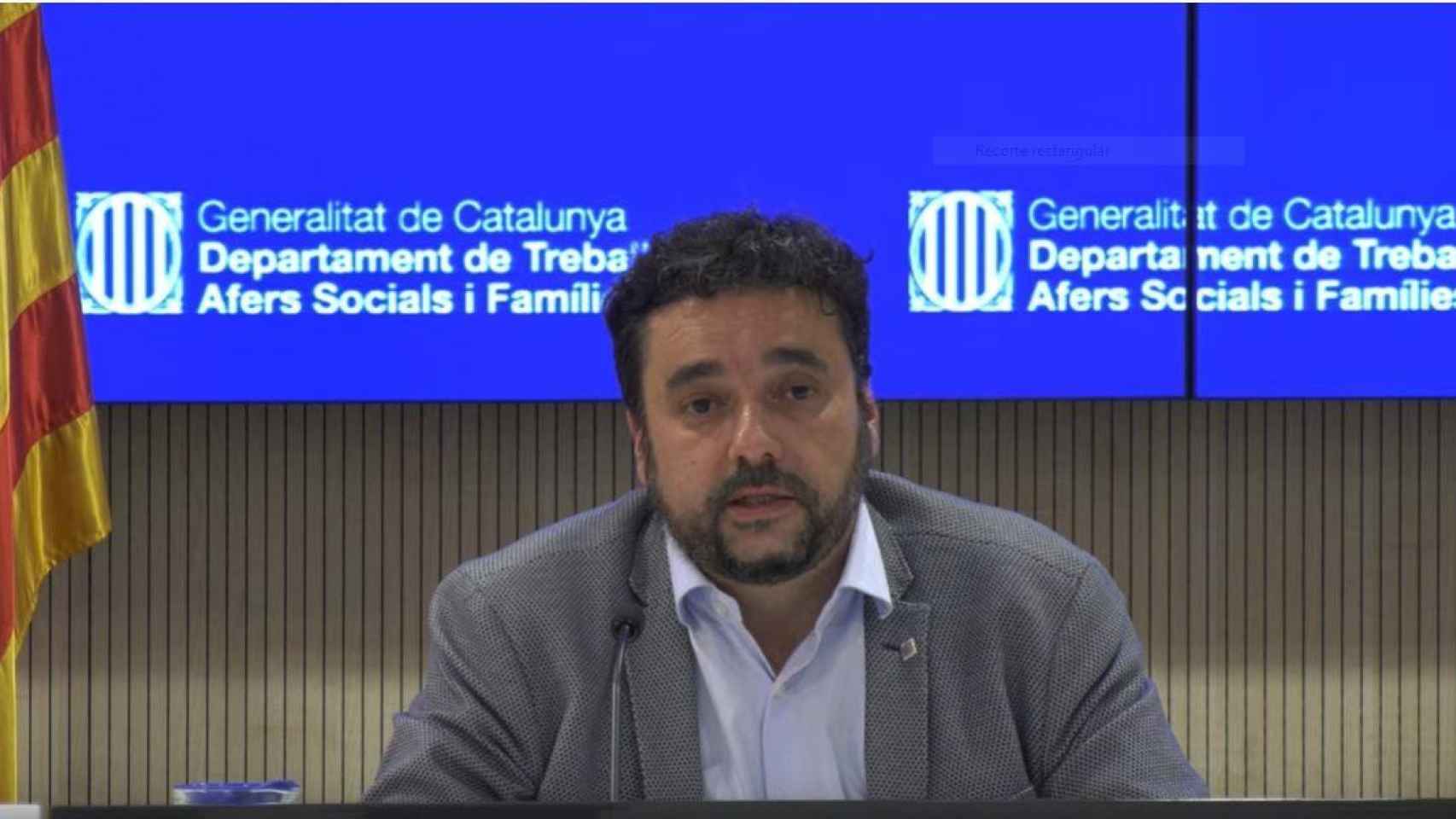 El secretario de la Consejería de Asuntos Sociales y Famílias de la Generalitat, Francesc Iglesias, dando las cifras de fallecidos por coronavirus en las residencias de Cataluña / EUROPA PRESS