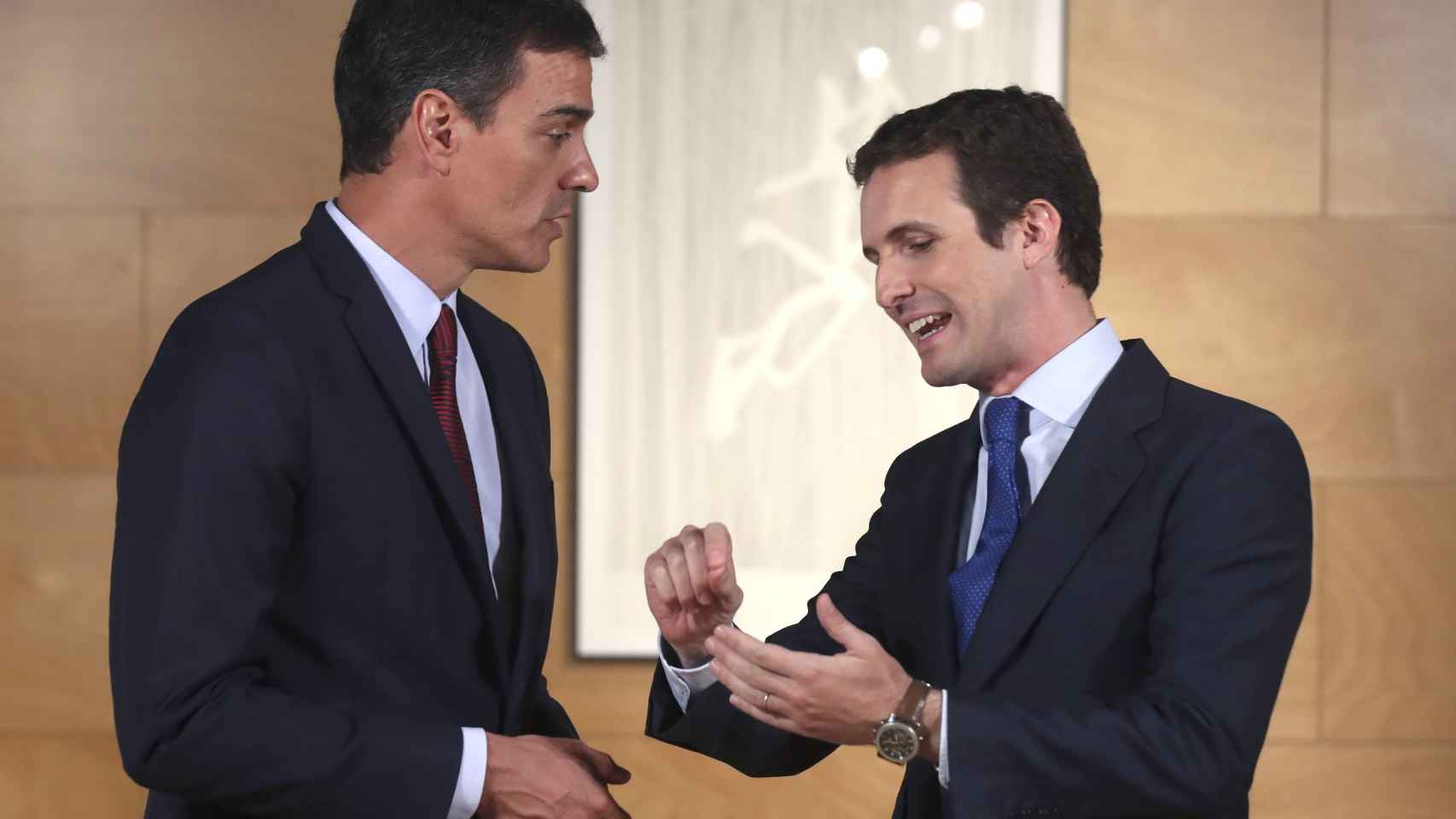 El presidente del Gobierno, Pedro Sánchez, y el líder del PP, Pablo Casado / EFE