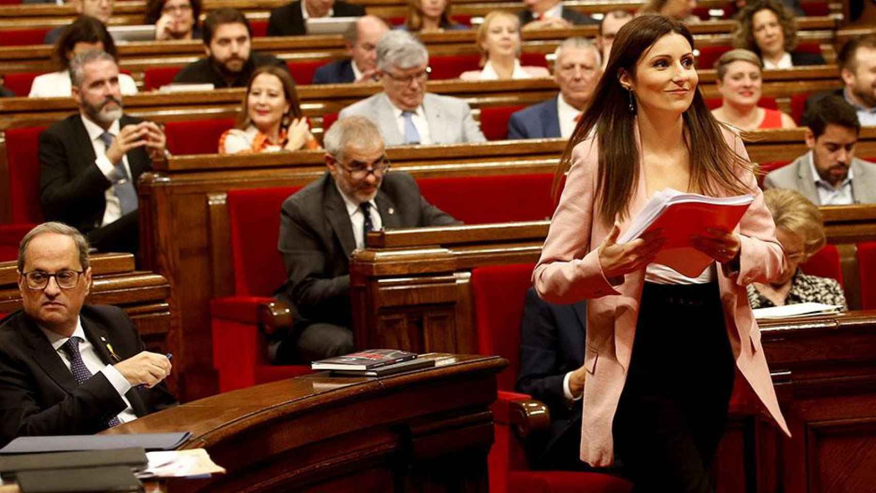 La líder y portavoz grupo parlamentario de Ciudadanos, Lorena Roldán, en el Parlament / EFE