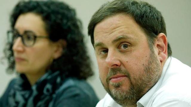 Oriol Junqueras y Marta Rovira en la reunión de la comisión ejecutiva de ERC de esta tarde.