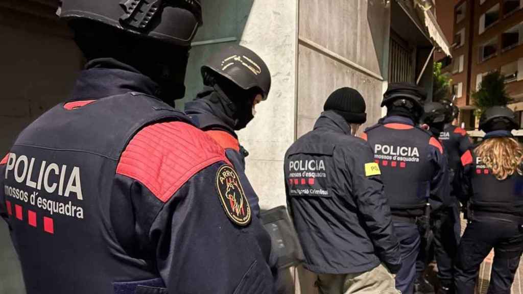 Los Mossos d'Esquadra durante un operativo / EUROPA PRESS