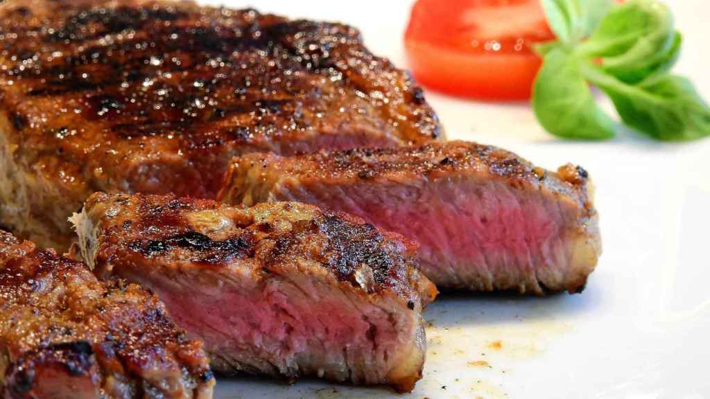 Filete de carne de vacuno argentina preparado para degustar / PIXABAY