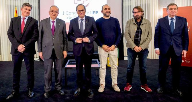 El presidente de la Generaliat, Quim Torra (c), junto a Antonio Cañete (Pimec), Josep González (Pimec), Javier Pacheco (CCOO), Camil Ros (UGT) y David Tornos (Foment del Treball) / PIMEC