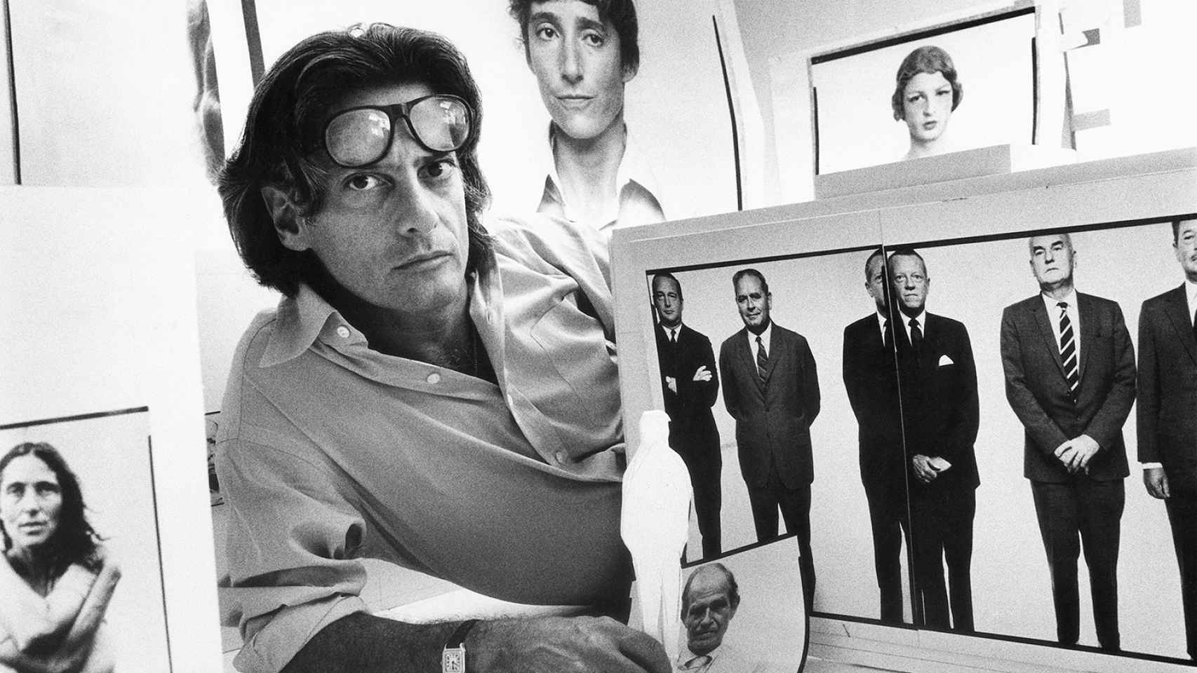 Retrato de Avedon en la galería Marlborough, 1975 / GIDEON LEWIN