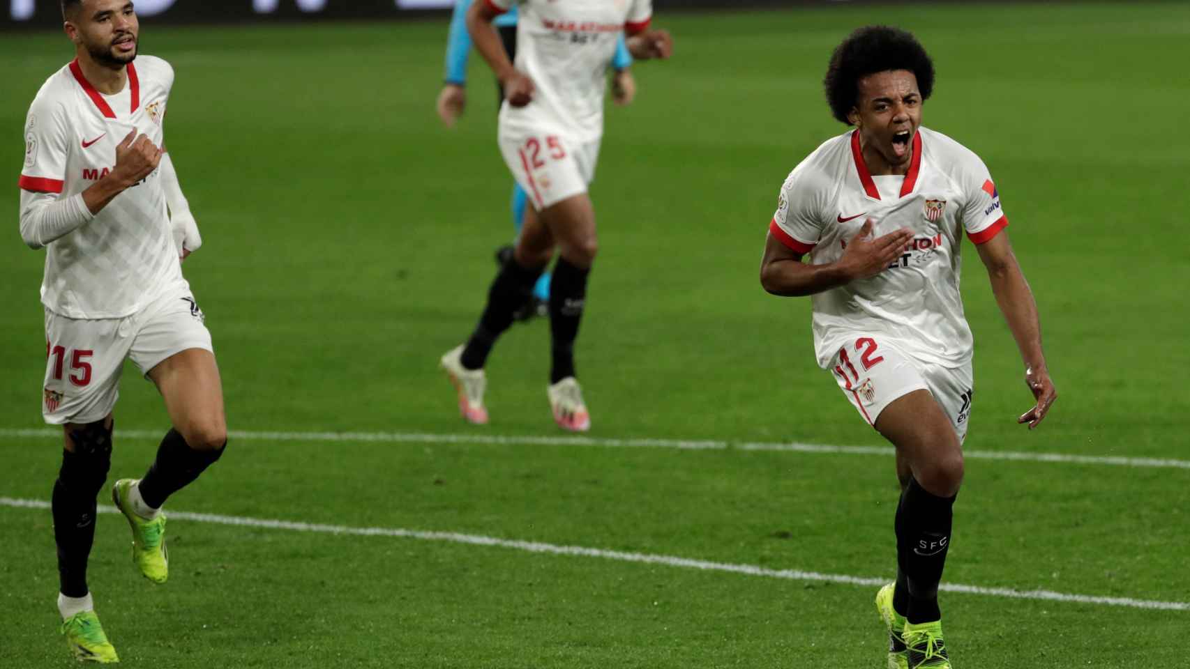 Jules Koundé celebrando el gol contra el Barça / EFE