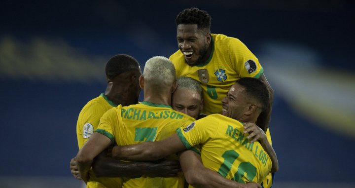 Neymar celebrando su gol contra Perú / EFE