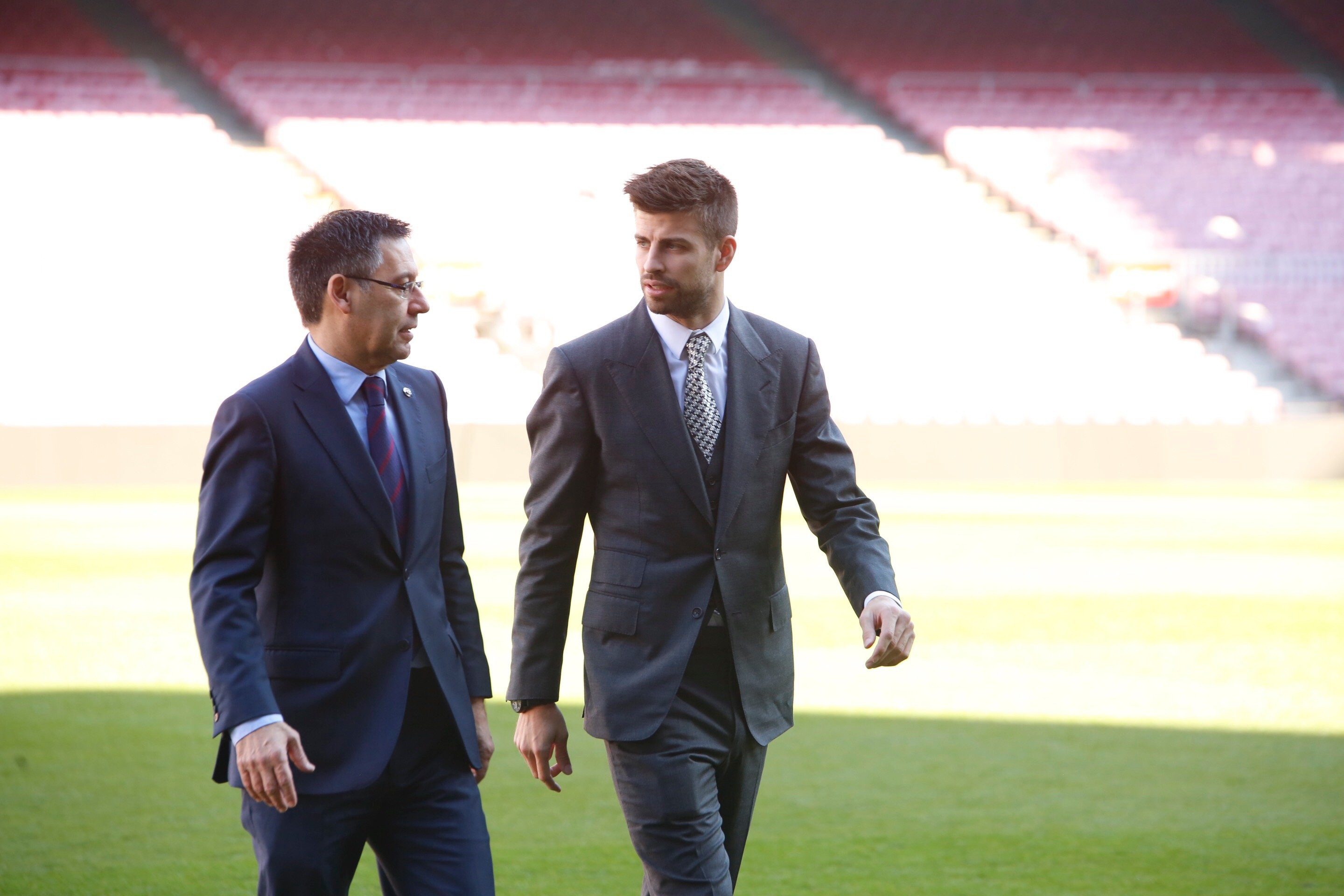 Josep Maria Bartomeu con Gerard Piqué en una imagen de archivo / EFE