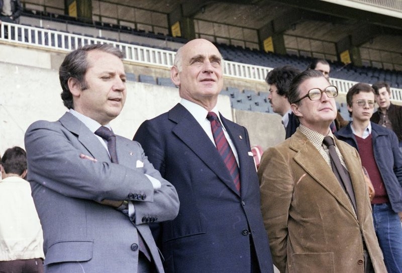 José Luis Núñez posa con nicolau Casaus y Ferran Ariño / FCB Archivo