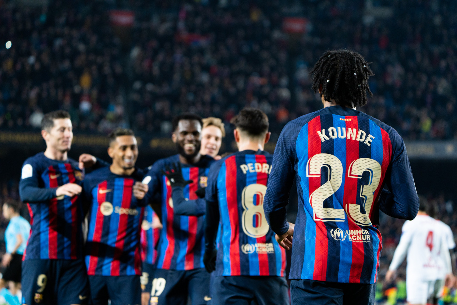 La celebración de los jugadores del Barça ante el Manchester United en un partido / Luis Miguel Añón (CG)