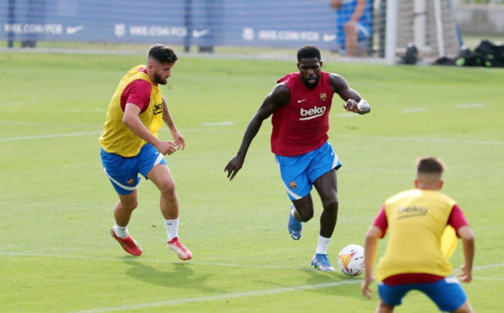 Samuel Umtiti, a quien se le ha dado otra oportunidad, entrena con el Barça / FCB