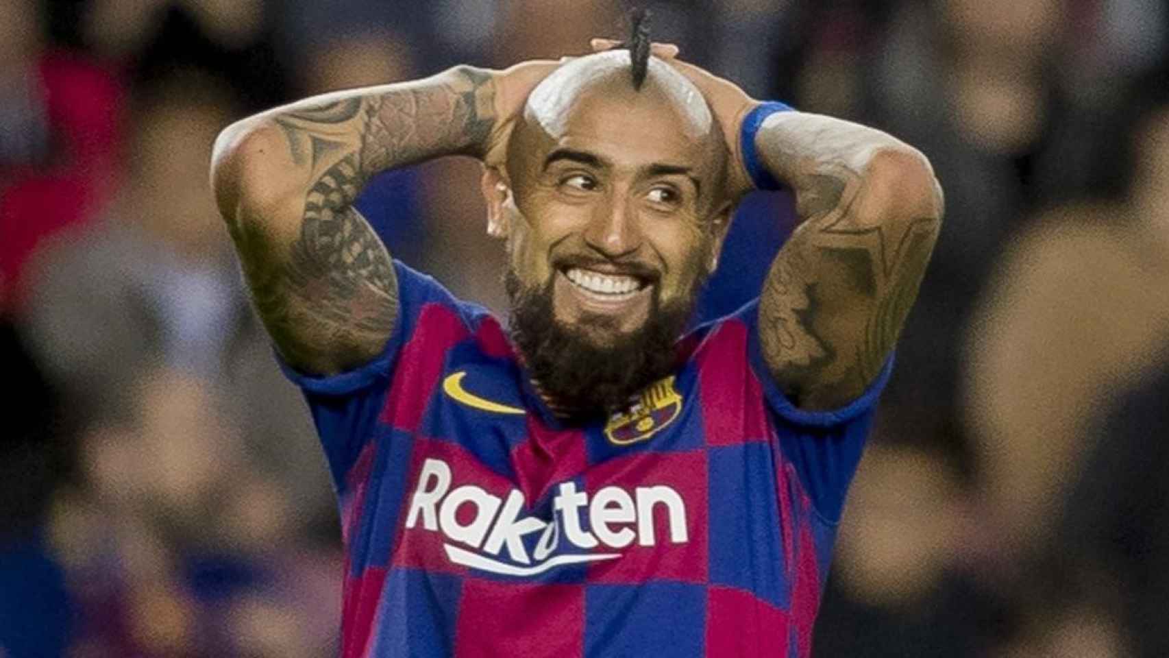 Arturo Vidal en un partido del Barcelona / EFE