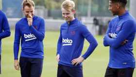 Ivan Rakitic y De Jong en un entrenamiento del Barça / FC Barcelona