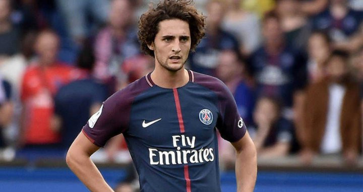 Adrien Rabiot en un partido con el PSG / EFE