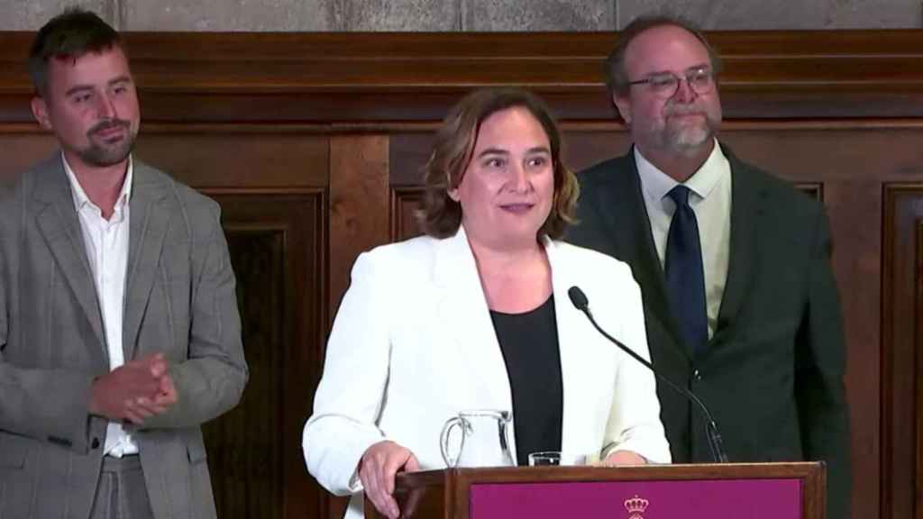 La alcaldesa de Barcelona, Ada Colau, en la comparecencia en la que ha celebrado el archivo de la causa por las subvenciones a entidades afines / CG