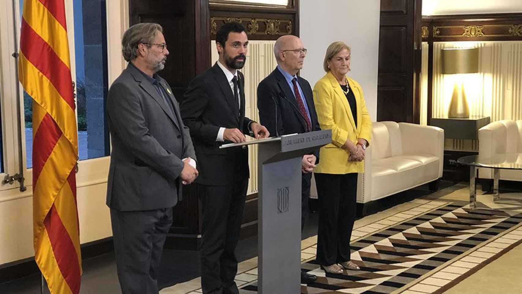 Ernest Benach, Roger Torrent, Joan Rigol y Núria de Gispert (de izquierda a derecha) en el Parlament / CG