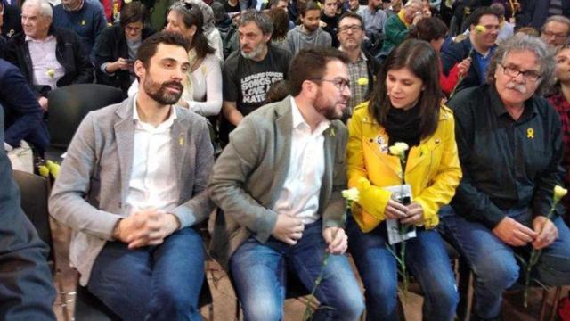 Roger Torrent, Pere Aragonès, Marta Vilalta y Joan Tardà (de izquierda a derecha) en un acto de ERC  / EUROPA PRESS