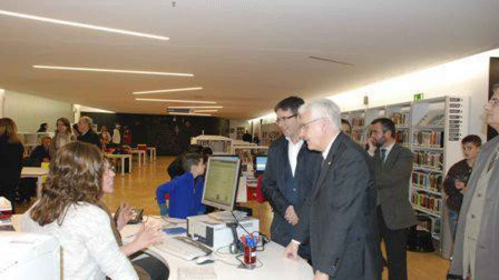 Inauguración de la Biblioteca Carles Rahola de Gerona