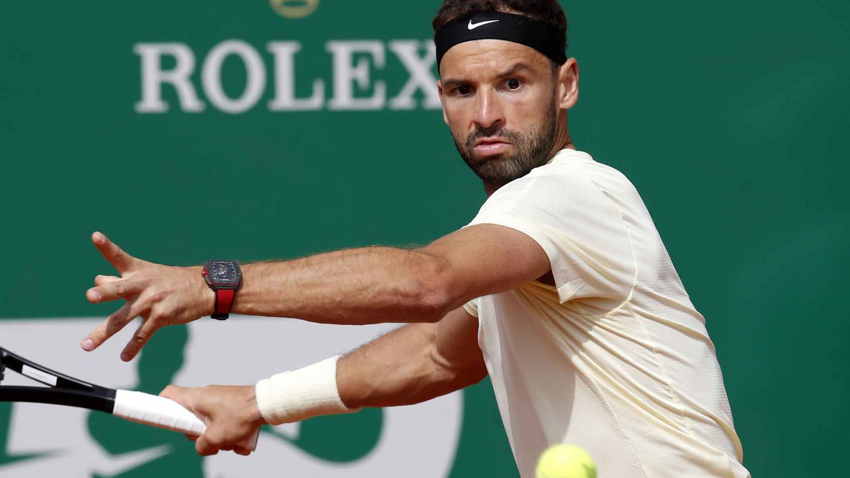 Grigor Dimitrov, en una imagen del pasado 11 de abril / EFE - EPA - SEBASTIEN NOGIER