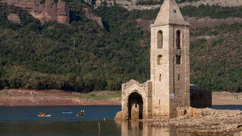 El pantano de Sau, en plena sequía / DAVID BORRAT - EFE