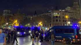 Despliegue policial en plaza Catalunya por la manifestación en apoyo a Morad / CG