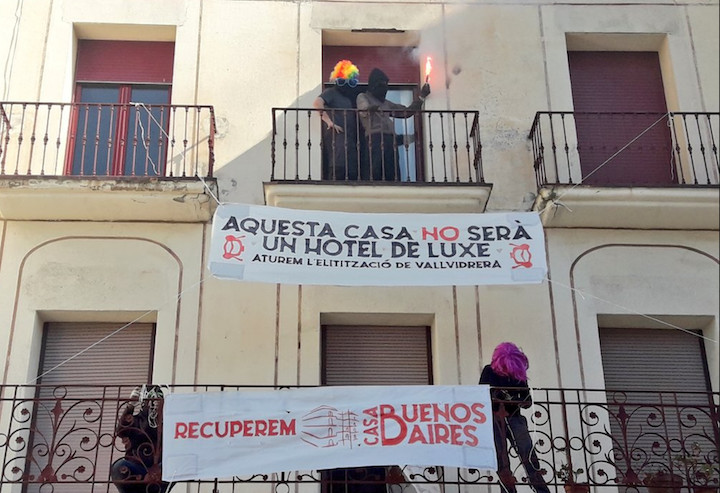 Encierro en Llar Betània de Vallvidrera para evitar que se construya un hotel / CASA BUENOS AIRES