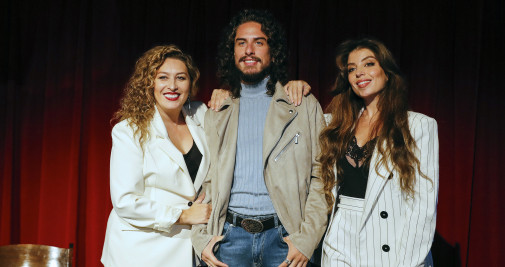 Los hermanos Estrella (i), Soleá y Kiki Morente presentan Calle del Aire, espectáculo en el que se unen por primera vez , este lunes en el Teatro Pavón de Madrid / Luis Millan - EFE