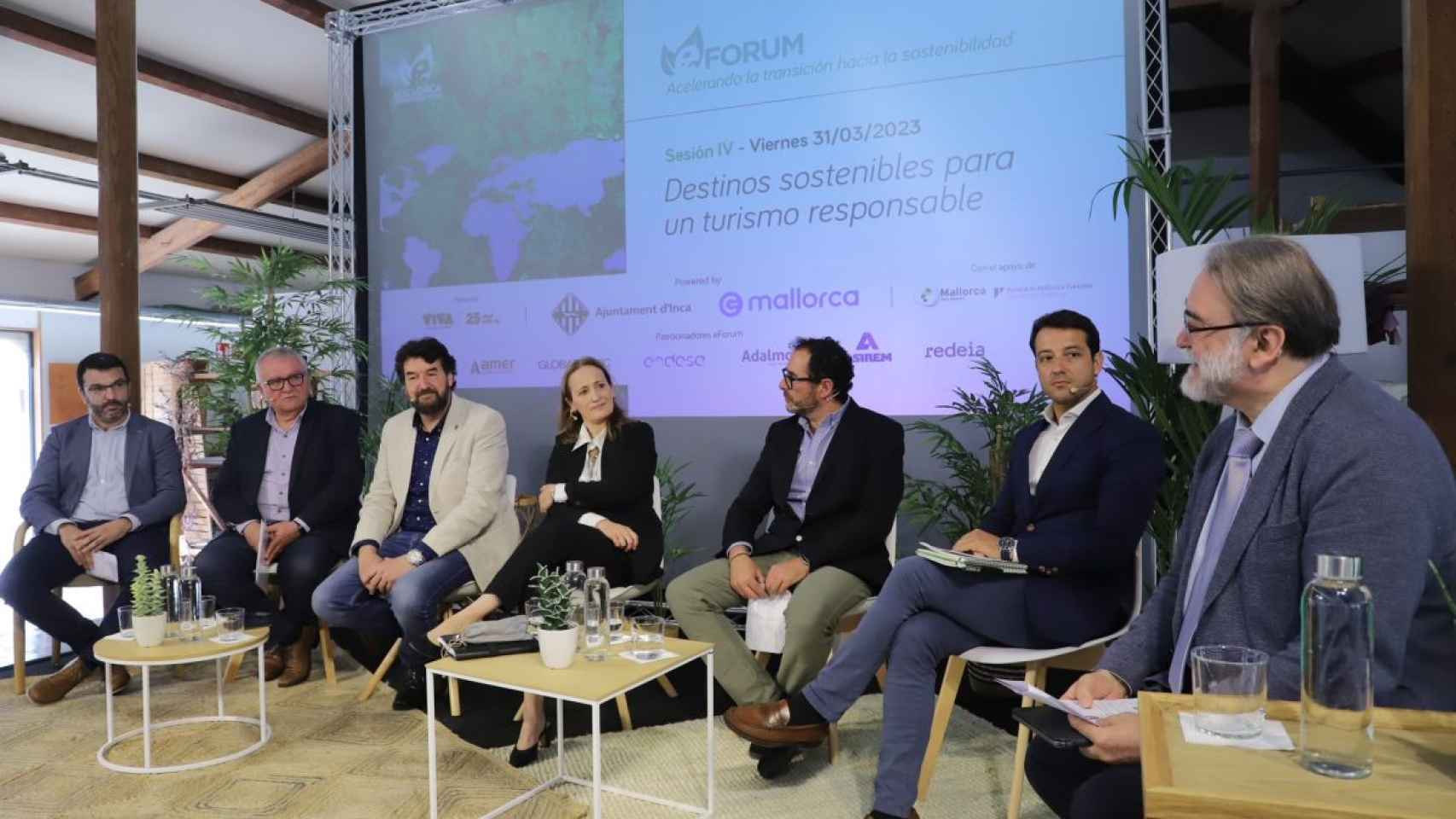 Asistentes a las Jornadas sobre cambio climático y sostenibilidad en el eForum celebrado en la Fábrica de Ramis de Inca / eFORUM