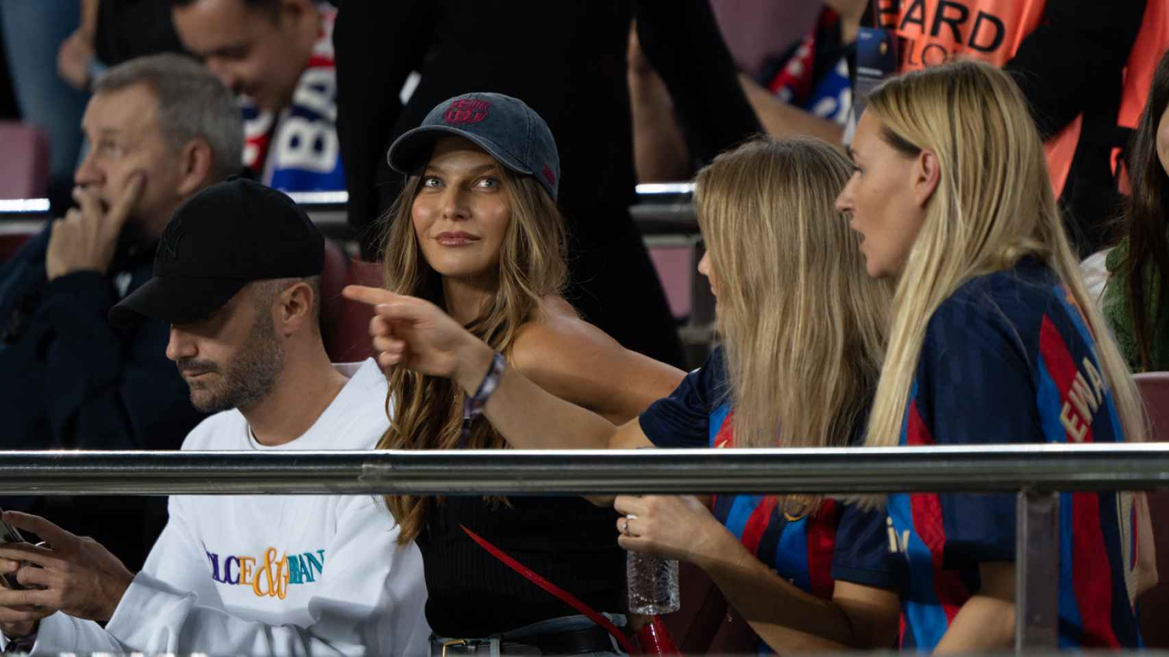 Anna Lewandoska Barça vs Celta -  LUIS MIGUEL AÑÓN