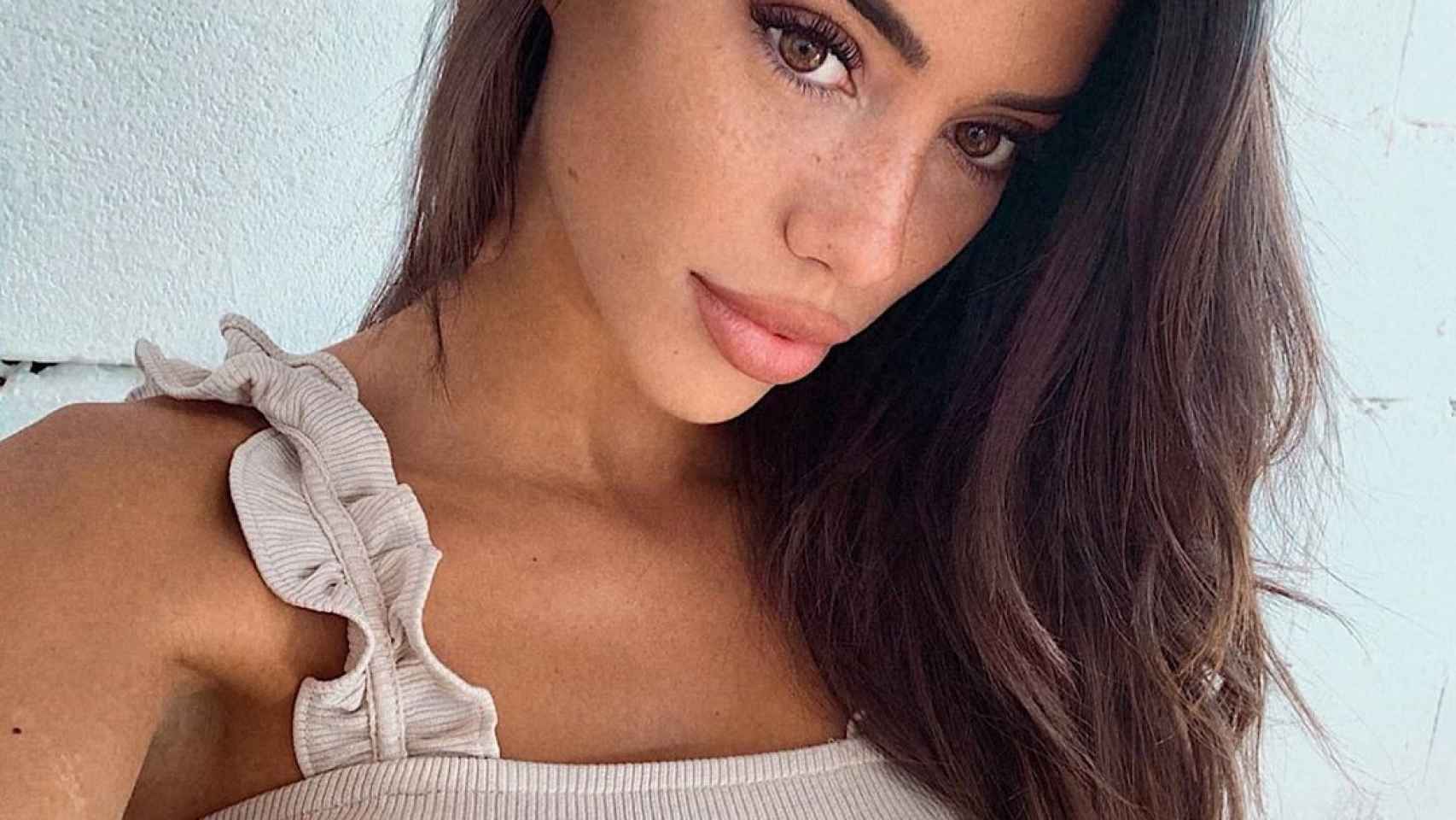 Nadia Avilés mirada seductora : INSTAGRAM