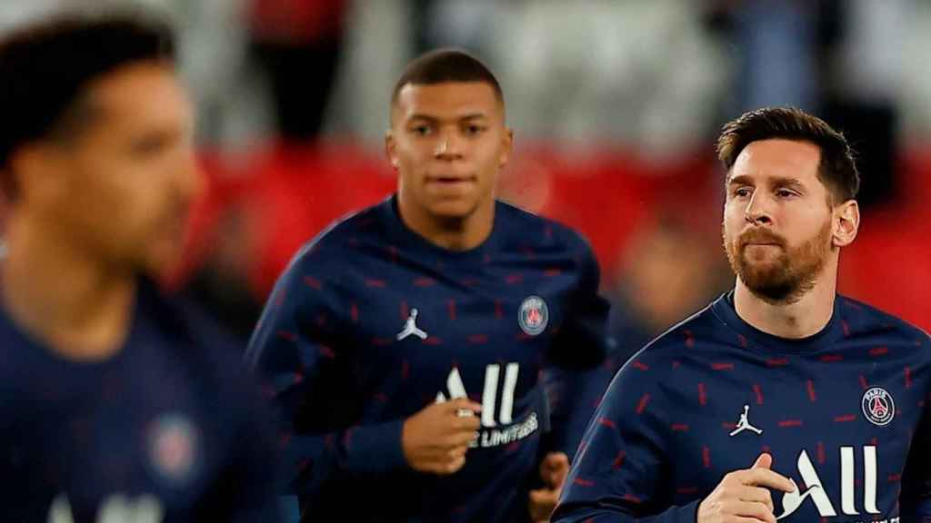 Mbappé y Messi, calentando en la previa de un partido del PSG / EFE