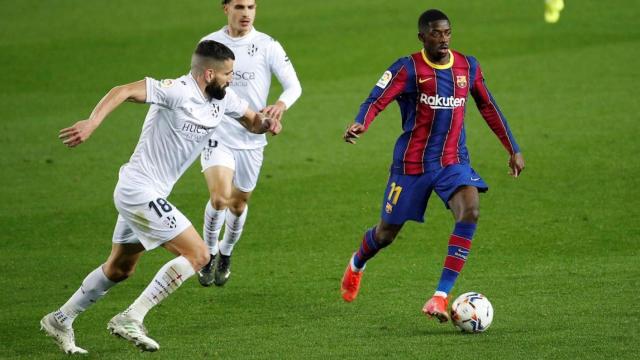 Dembelé contra el Huesca / EFE