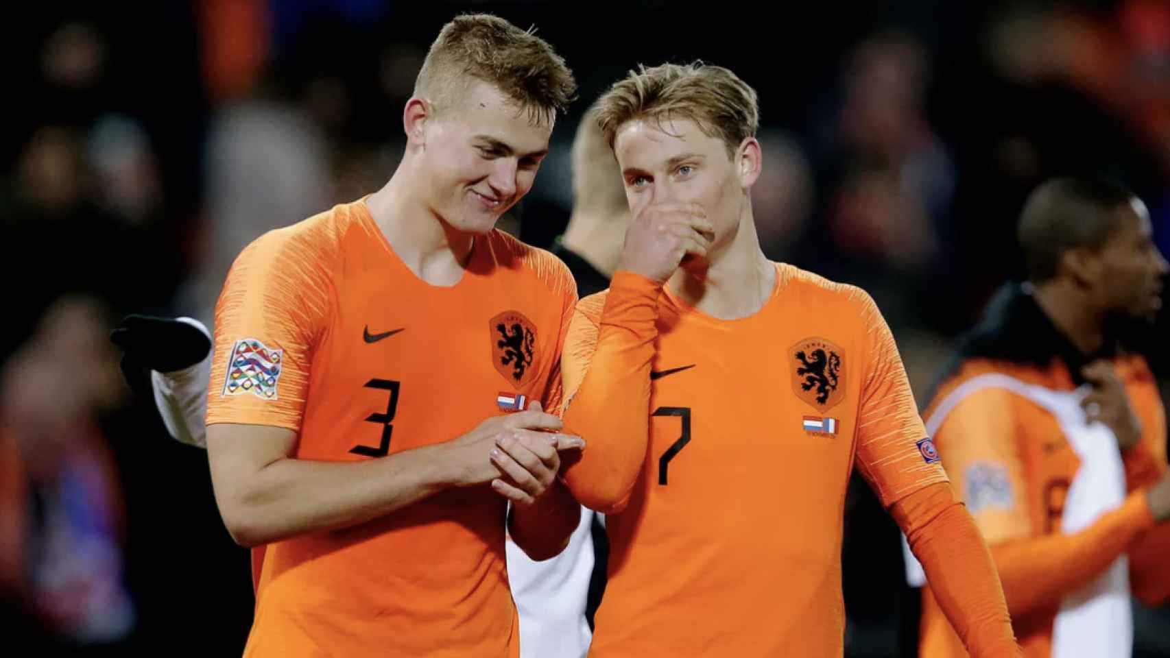 Una foto de Matthijs De Ligt y Frenkie De Jong con Países Bajos