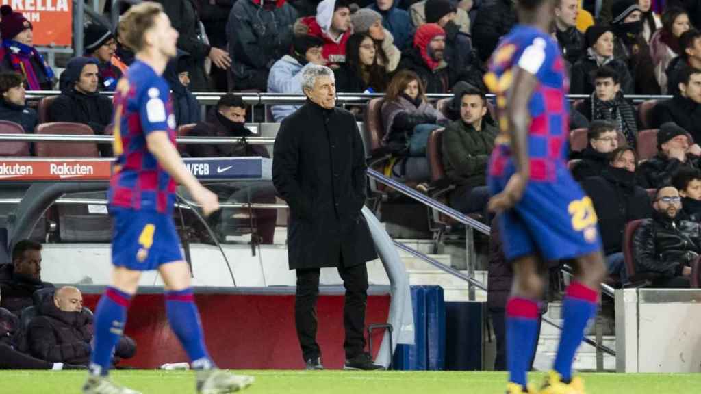 Quique Setién entrenando el Barça contra el Granada / FC Barcelona