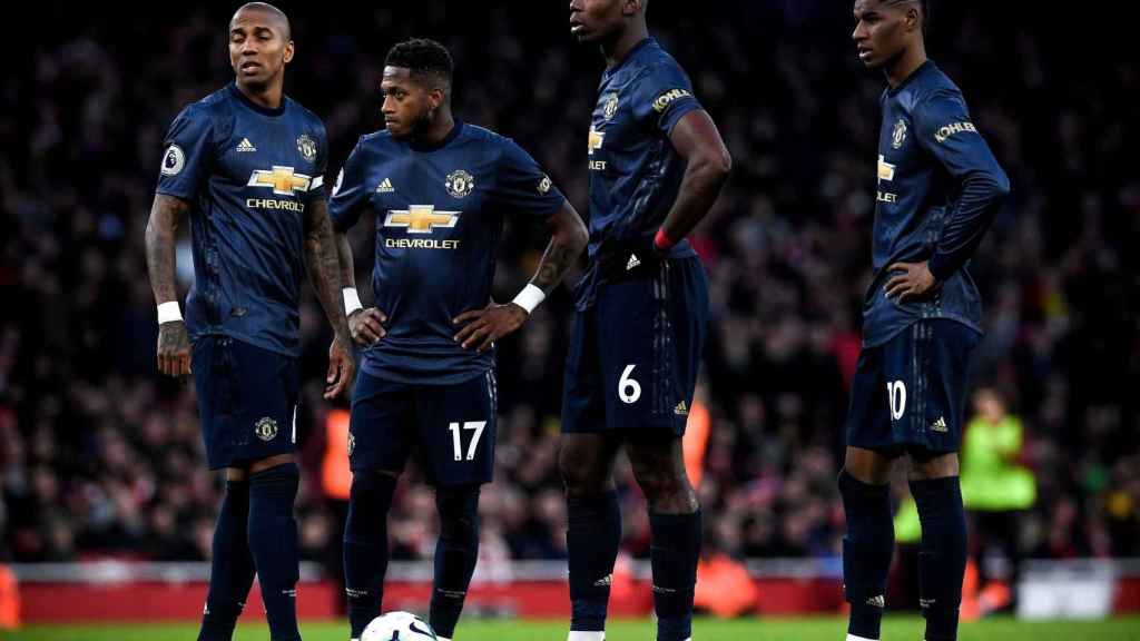 Los futbolistas del Manchester United durante un partido de la Premier League / EFE